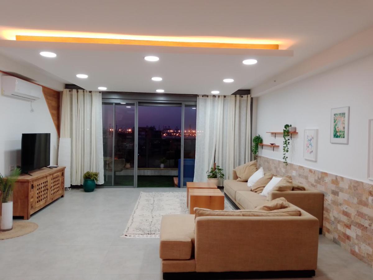Beautiful Beach Apartment Aschdod Exterior foto